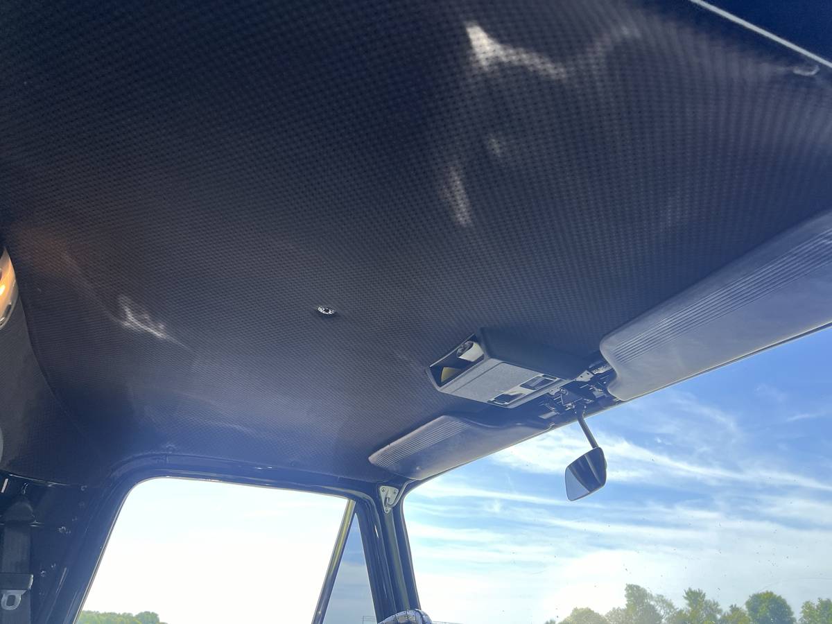 Ford-F100-pickup-1964-black-18