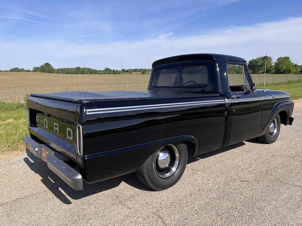 Ford-F100-pickup-1964-black-7