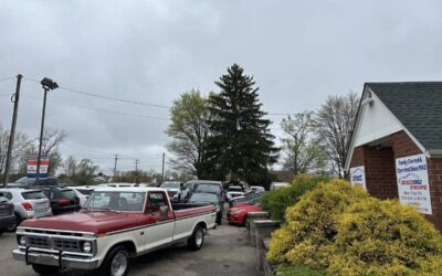 Ford F100 rager pickup truck  1976 red