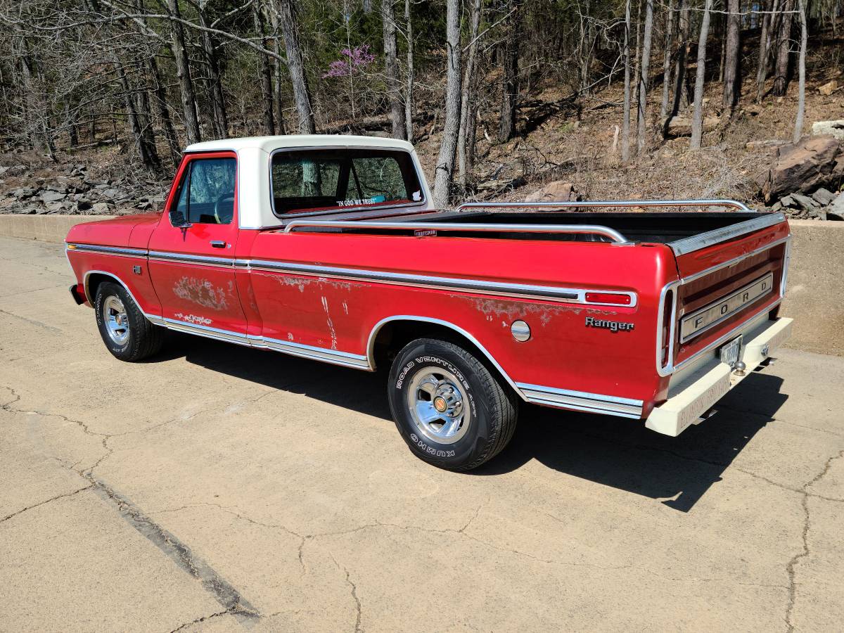Ford-F100-ranger-1973-red-3