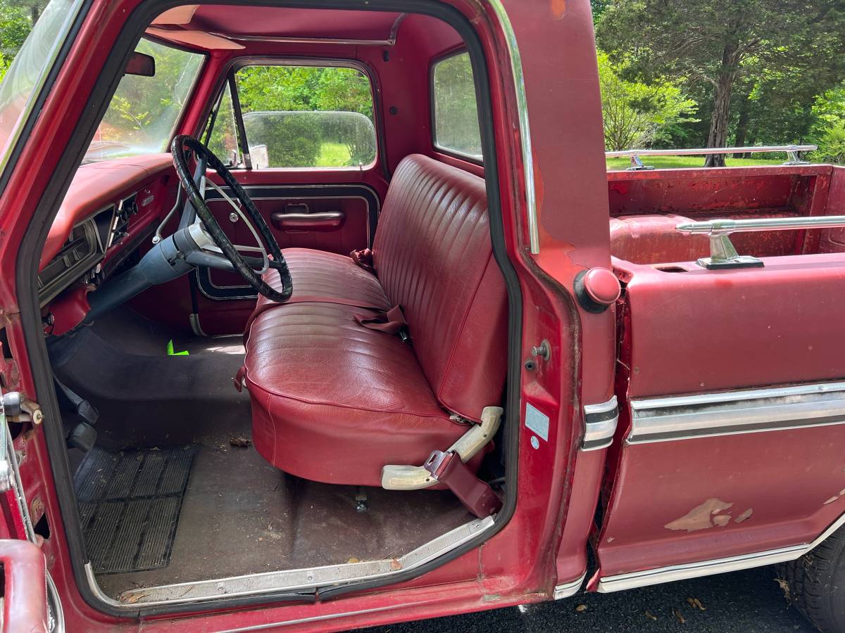 Ford-F100-ranger-xl-1972-red-3
