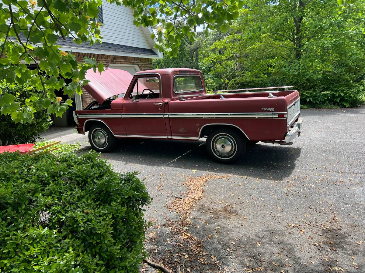 Ford-F100-ranger-xl-1972-red-4