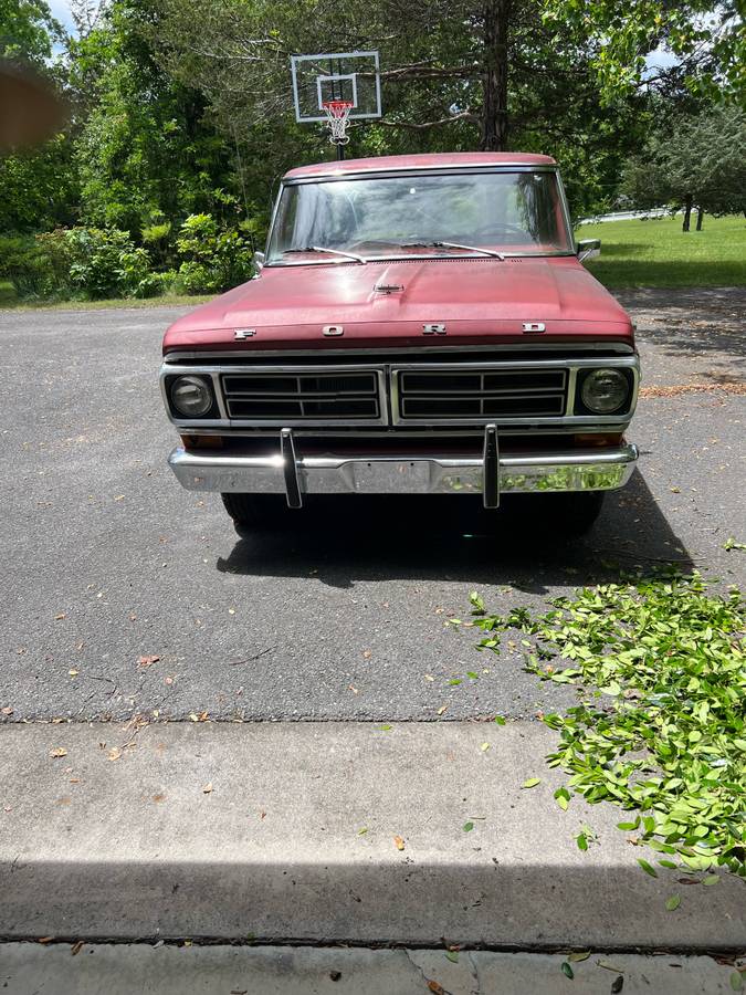 Ford-F100-ranger-xl-1972-red
