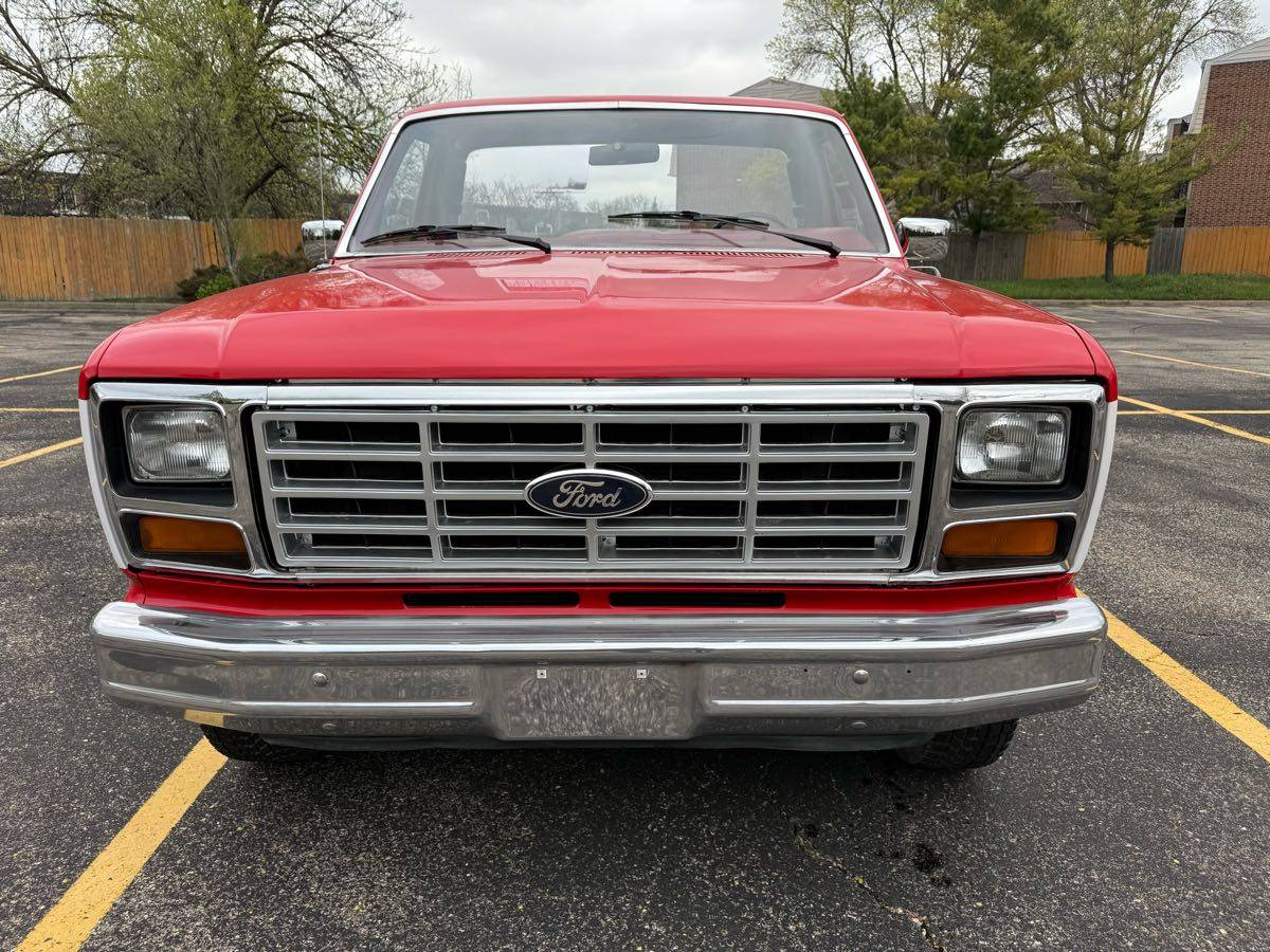 Ford-F150-1985-red-1
