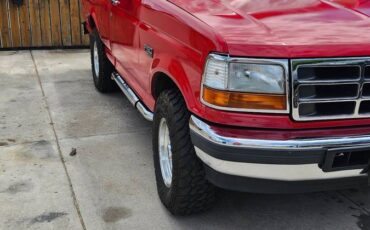 Ford-F150-regular-cab-xl-pickup-1992-red-2