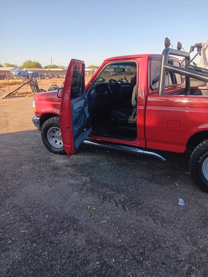 Ford-F150-regular-cab-xl-pickup-1992-red-9