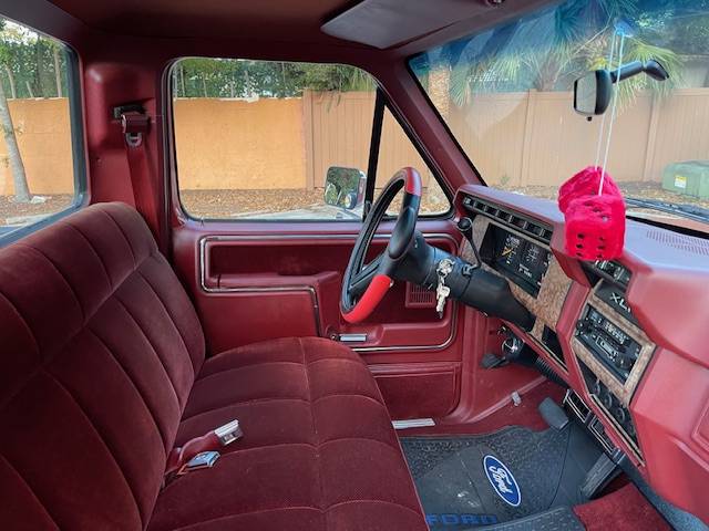 Ford-F150-xlt-1985-red-3
