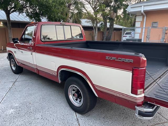 Ford-F150-xlt-1985-red