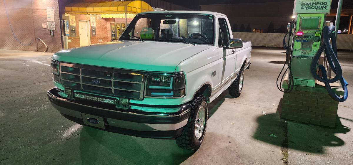 Ford-F150-xlt-4-x-4-1993-white-1
