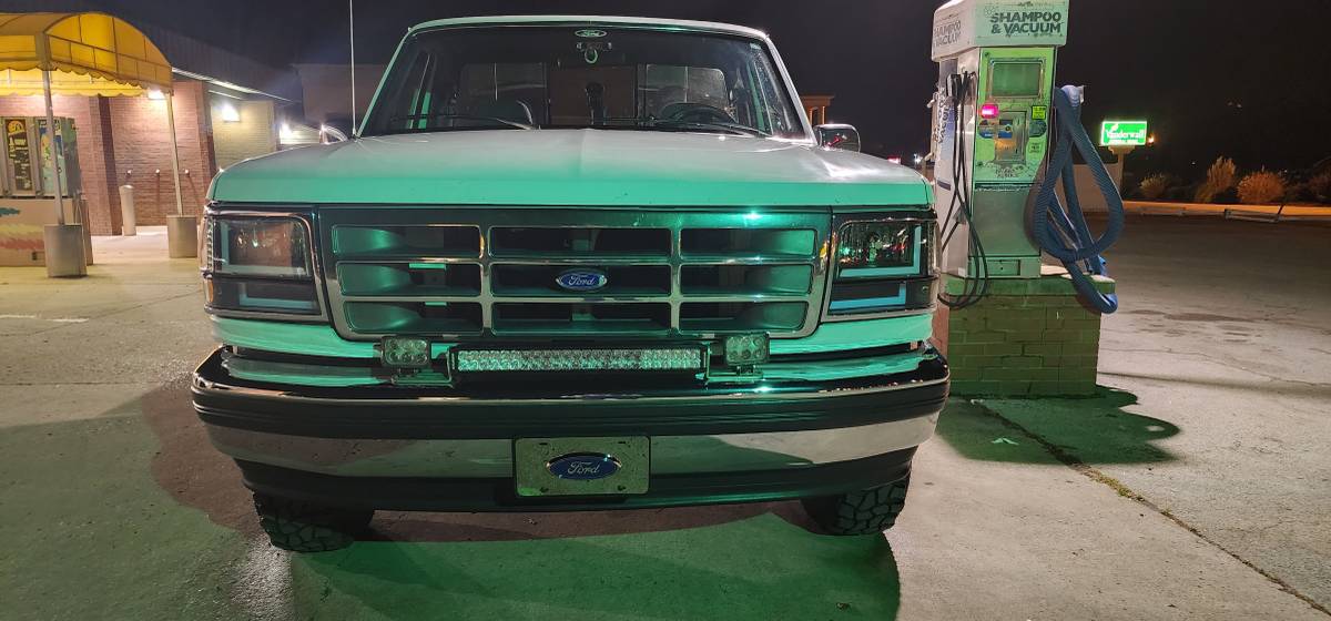 Ford-F150-xlt-4-x-4-1993-white-2