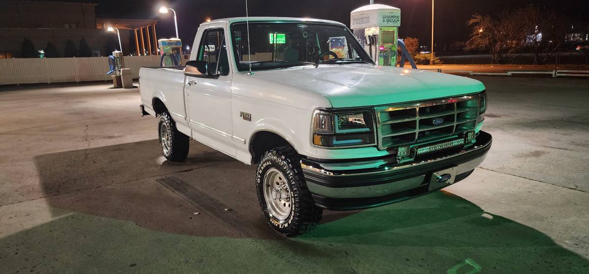 Ford-F150-xlt-4-x-4-1993-white