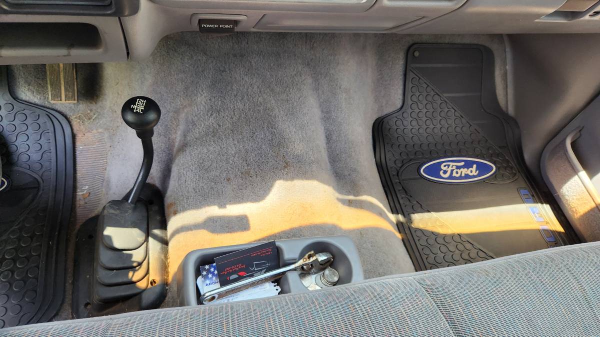 Ford-F150-xlt-4x4-1994-white-7