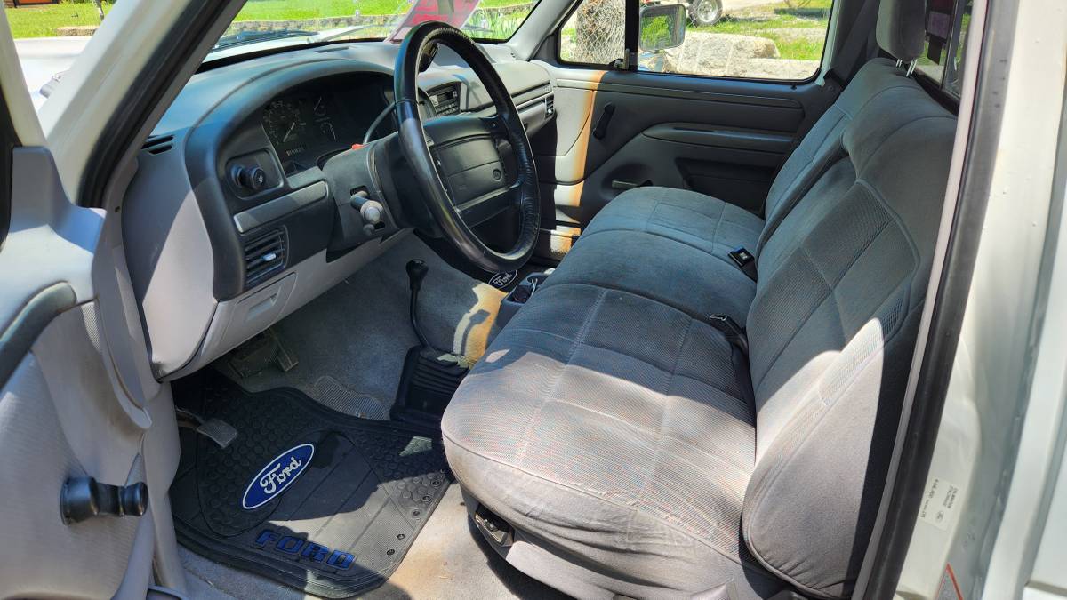 Ford-F150-xlt-4x4-1994-white-9