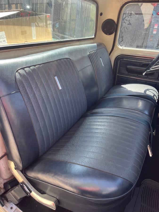 Ford-F250-1968-white-4