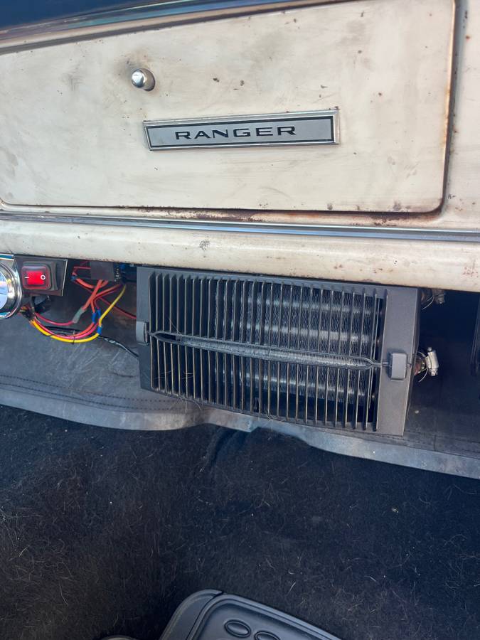 Ford-F250-1968-white-6