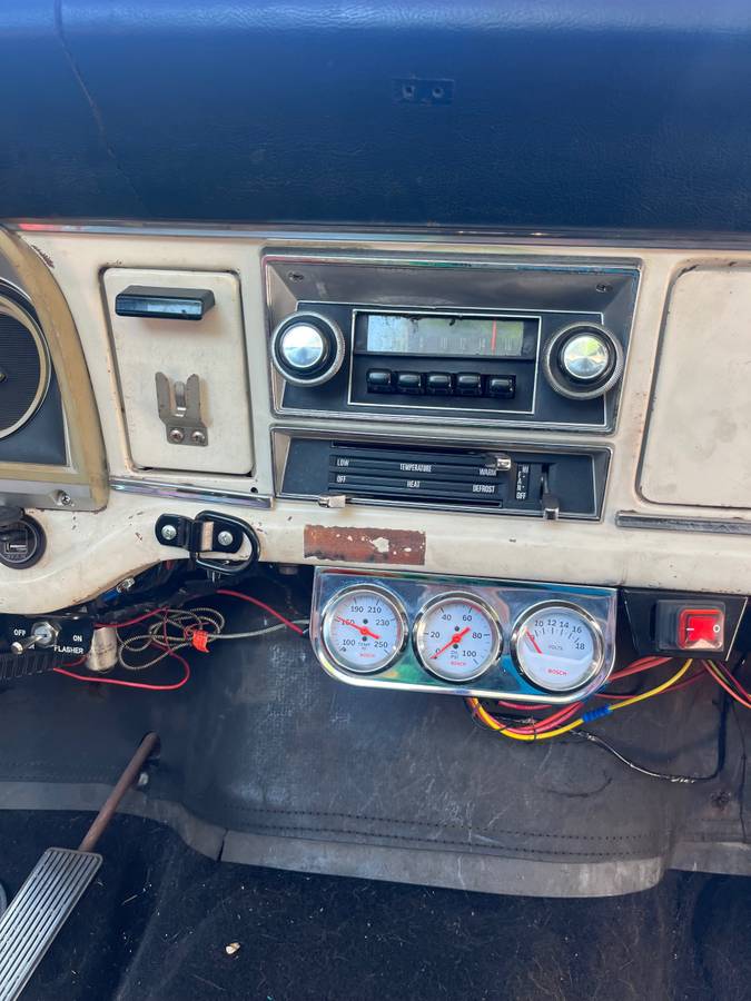 Ford-F250-1968-white-7