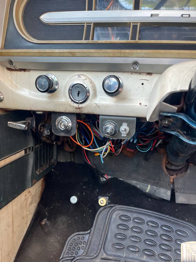 Ford-F250-1968-white-8