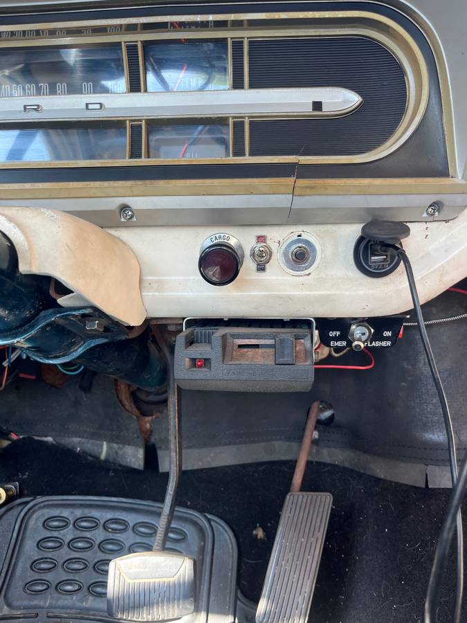 Ford-F250-1968-white-9