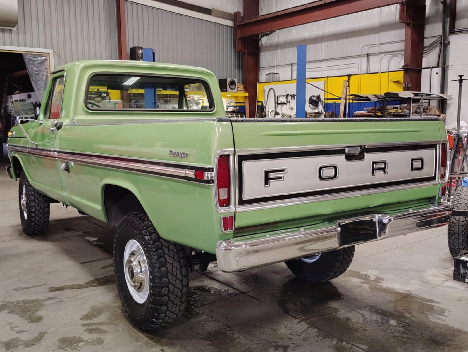 Ford-F250-1970-20