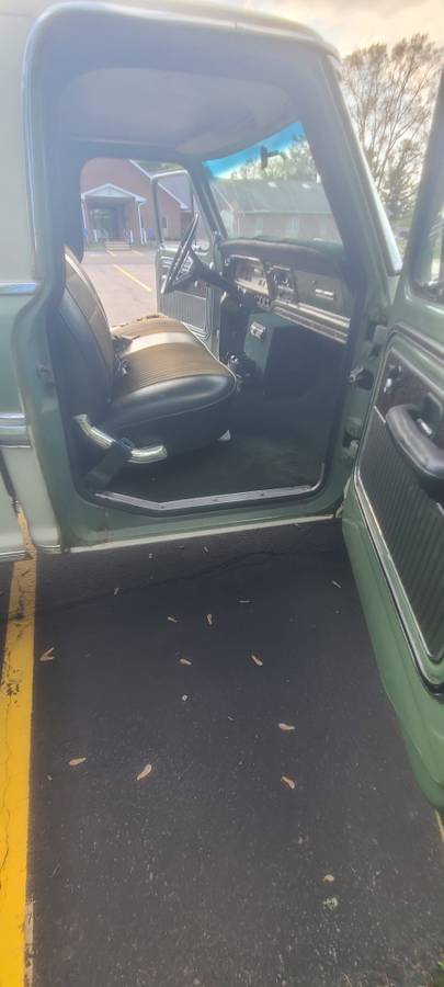 Ford-F250-1970-green-16