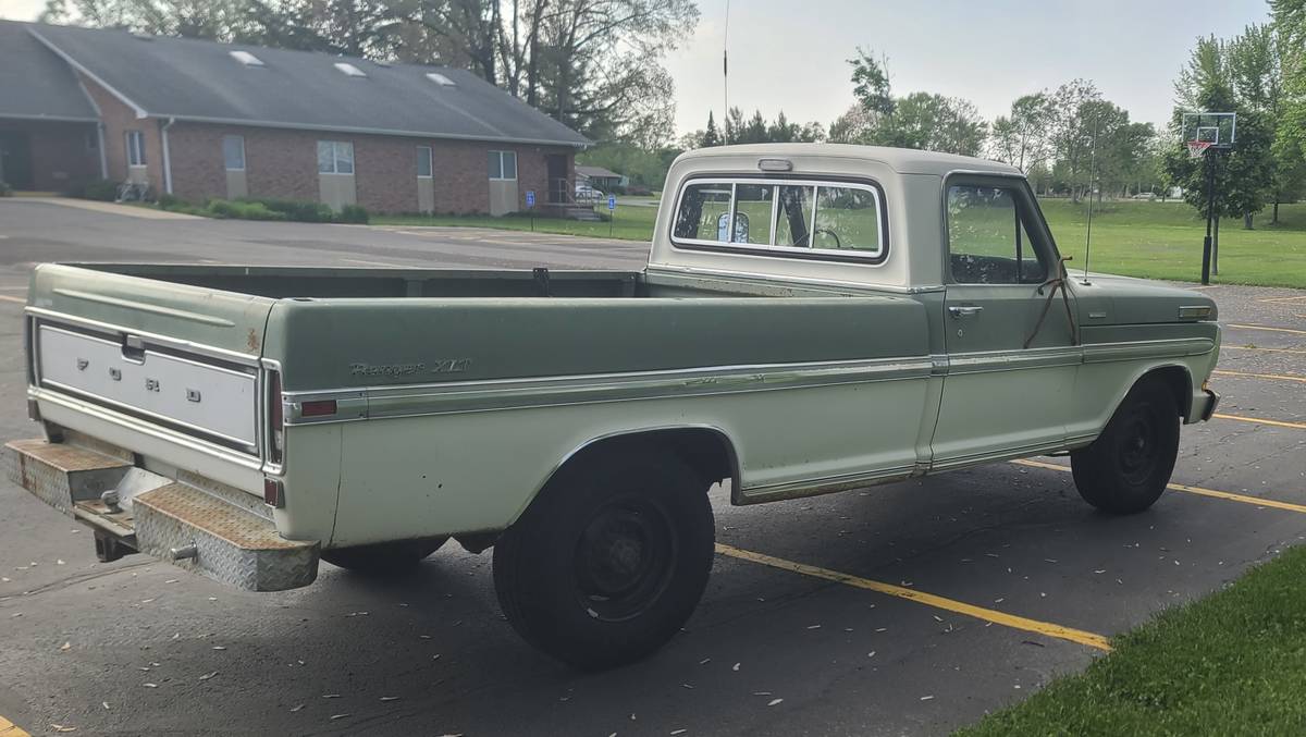 Ford-F250-1970-green-4