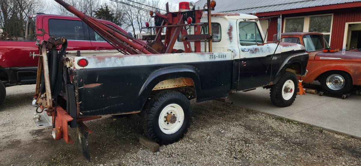Ford-F250-4x4-1964-black-1