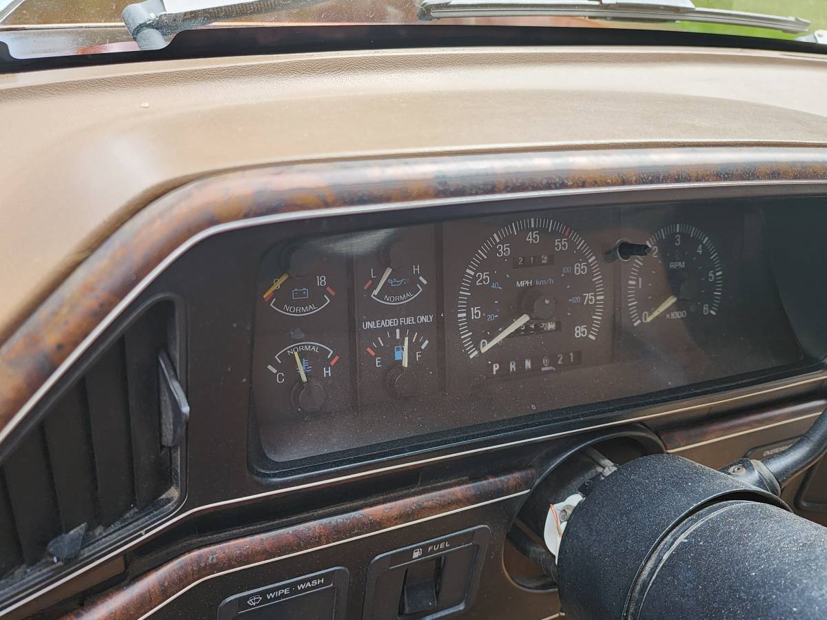 Ford-F250-4x4-1991-brown-7