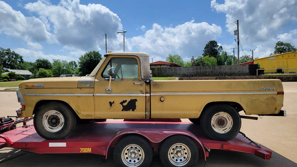 Ford-F250-camper-special-explorer-1972-black-9