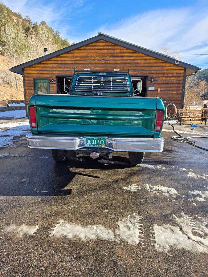 Ford-F250-high-boy-1977-green-1