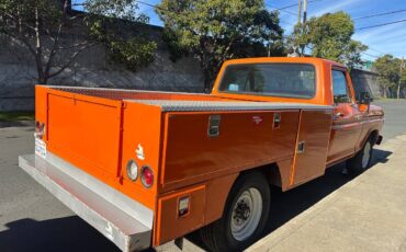 Ford-F250-service-truck-1977-orange-5