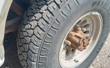 Ford-F250-xlt-4x4-diesel-1993-white-9