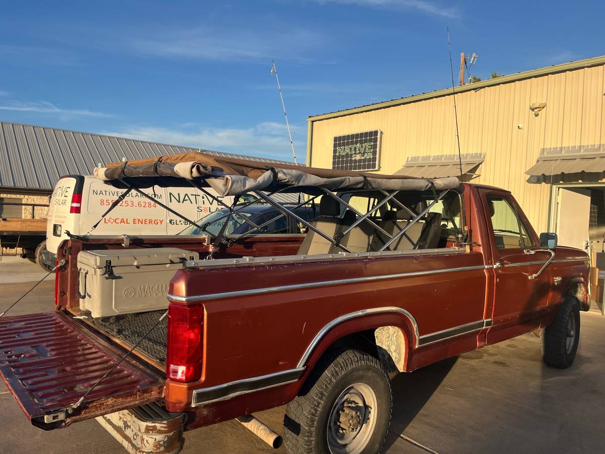 Ford-F250-xlt-diesel-1984-brown-3