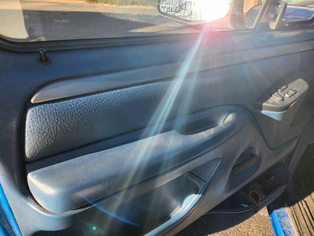 Ford-F250-xlt-diesel-1995-blue-10