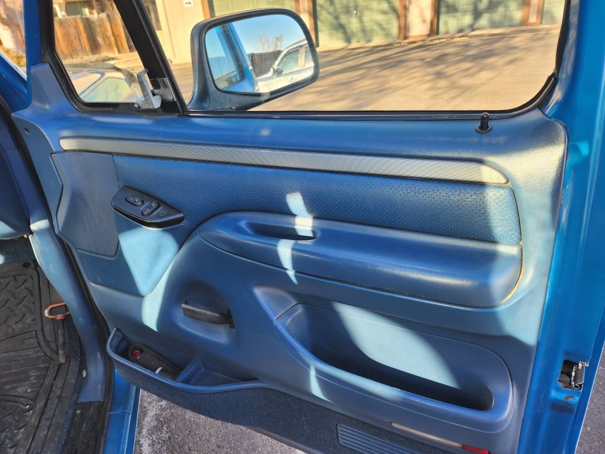Ford-F250-xlt-diesel-1995-blue-7
