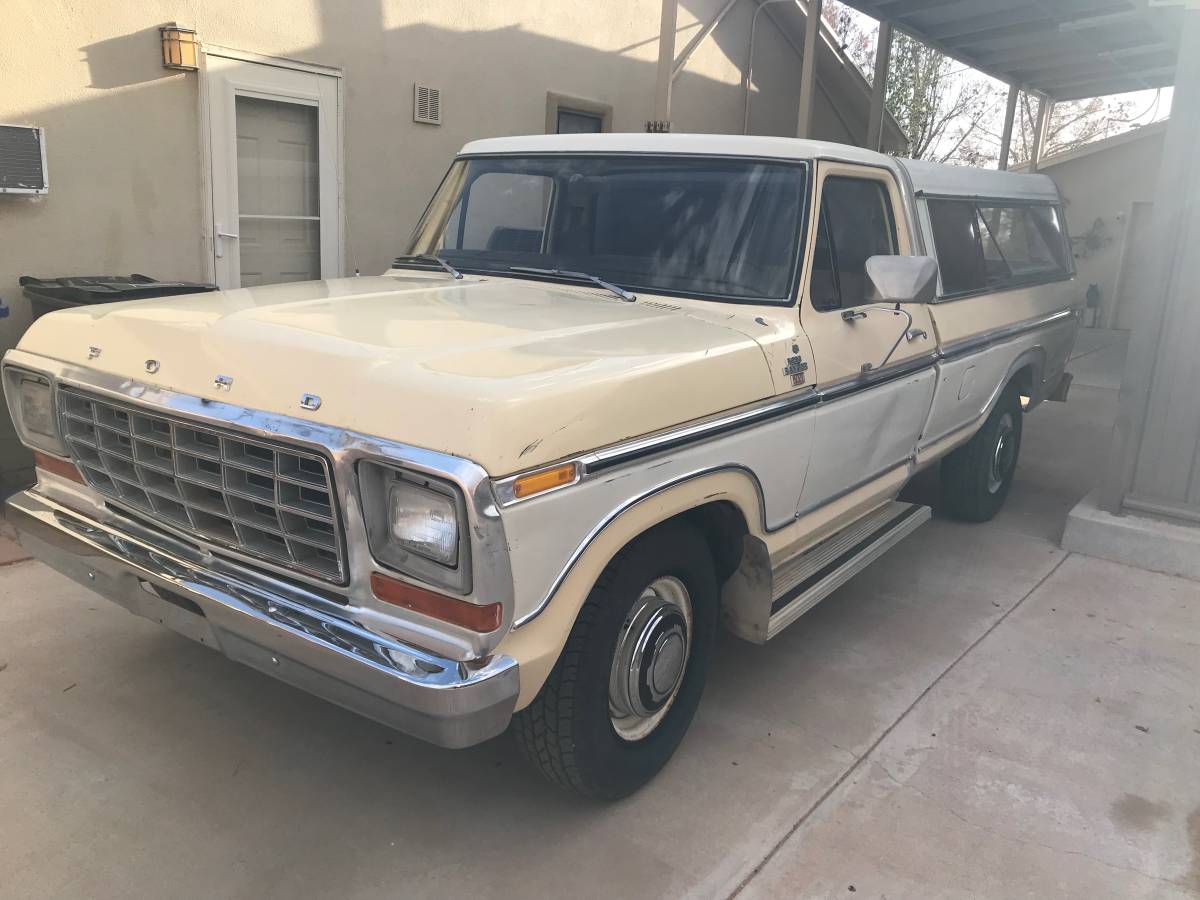 Ford-F250-xlt-ranger-1979-custom-11