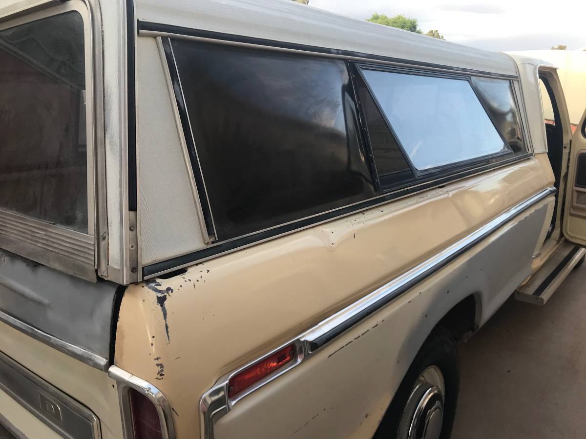Ford-F250-xlt-ranger-1979-custom-8