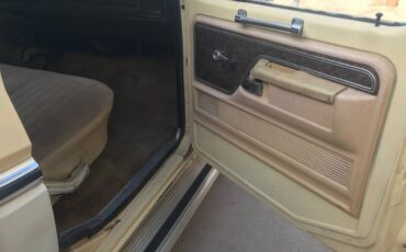 Ford-F250-xlt-ranger-1979-custom-9