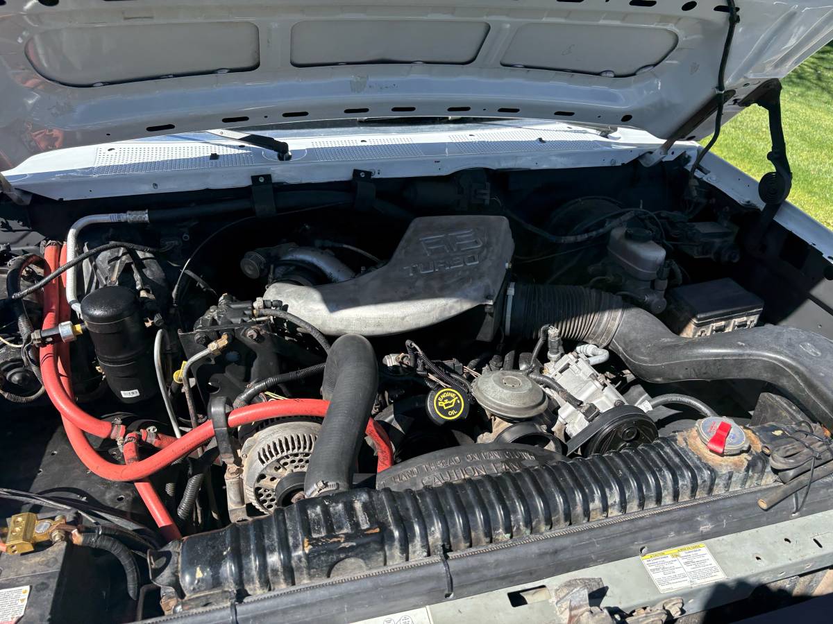 Ford-F350-4x4-diesel-1994-white-10