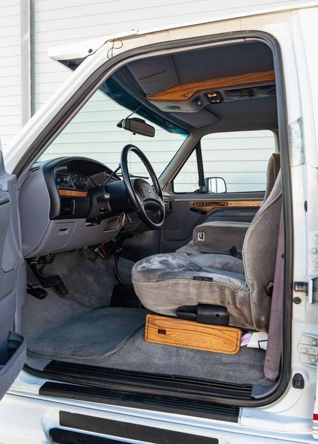 Ford-F350-4x4-diesel-1995-white-14