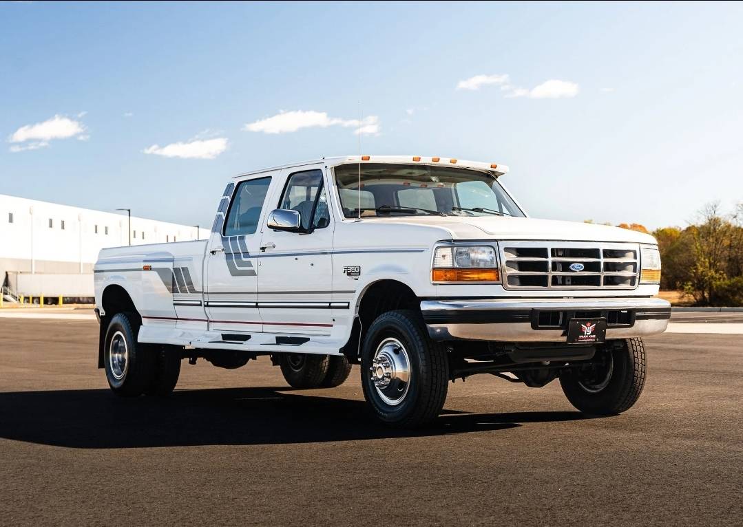 Ford-F350-4x4-diesel-1995-white-2