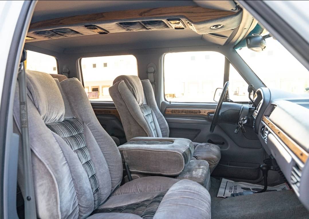 Ford-F350-4x4-diesel-1995-white-20