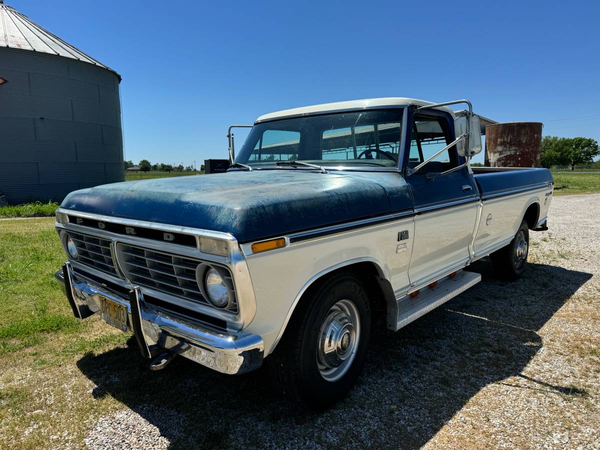 Ford-F350-super-camper-special-1975-blue-1