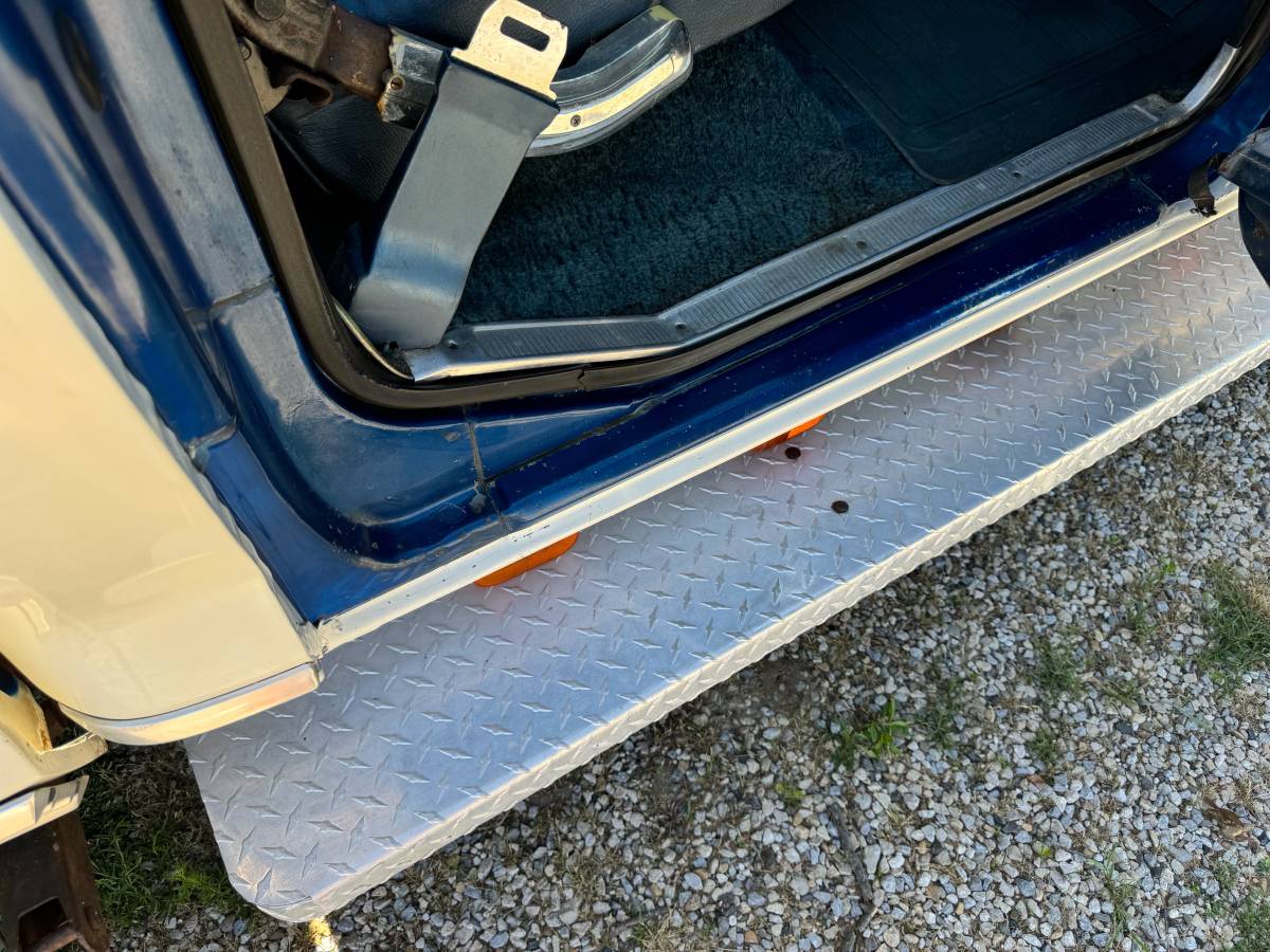 Ford-F350-super-camper-special-1975-blue-18