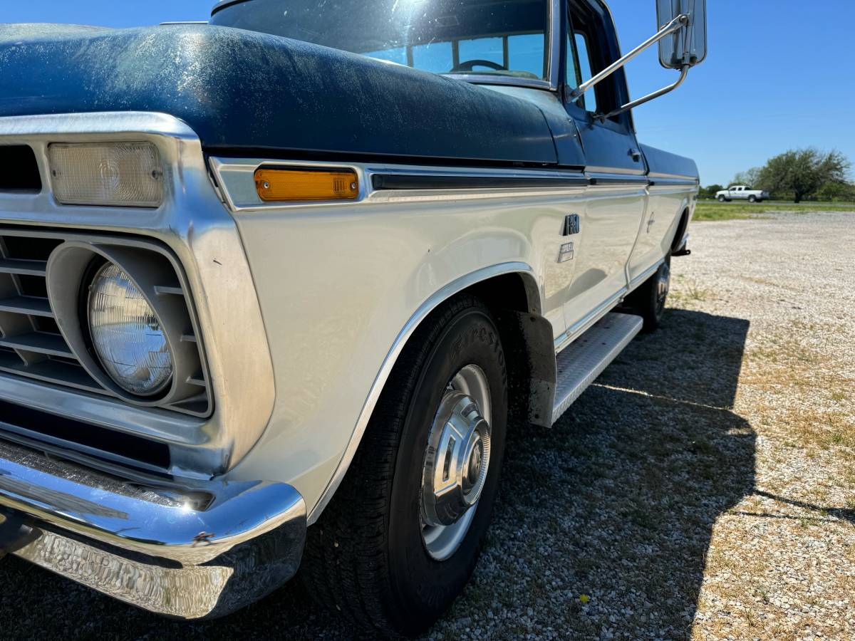 Ford-F350-super-camper-special-1975-blue-2
