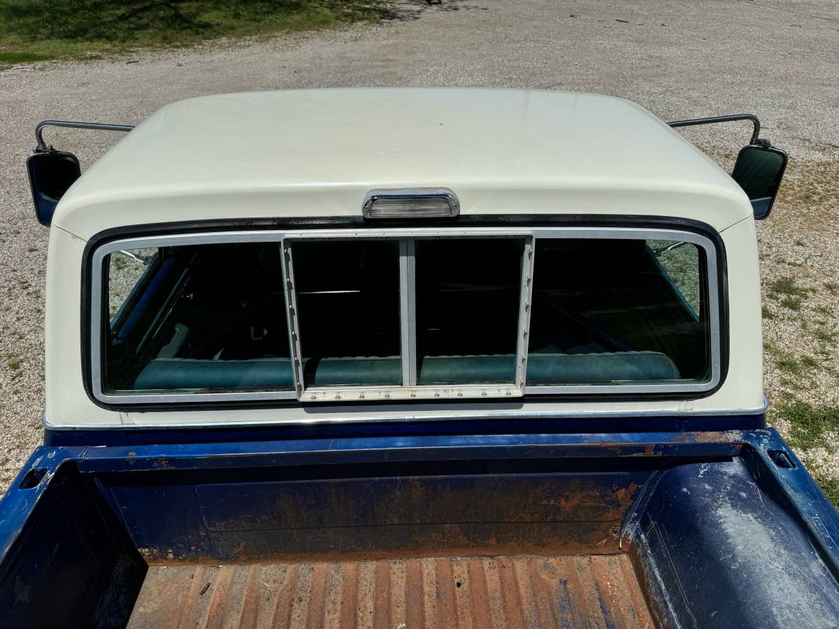 Ford-F350-super-camper-special-1975-blue-23