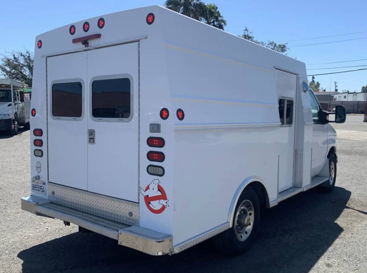 Ford-F350-super-duty-diesel-1994-white-3
