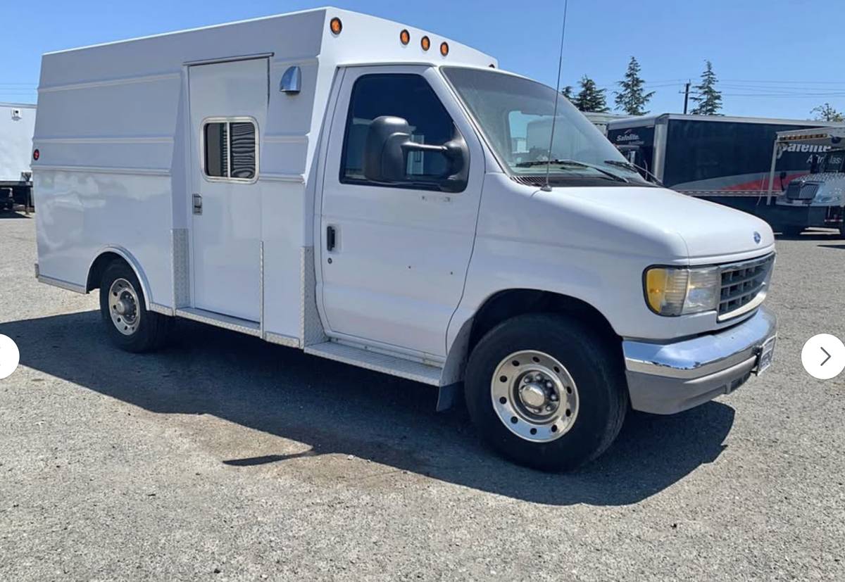 Ford-F350-super-duty-diesel-1994-white