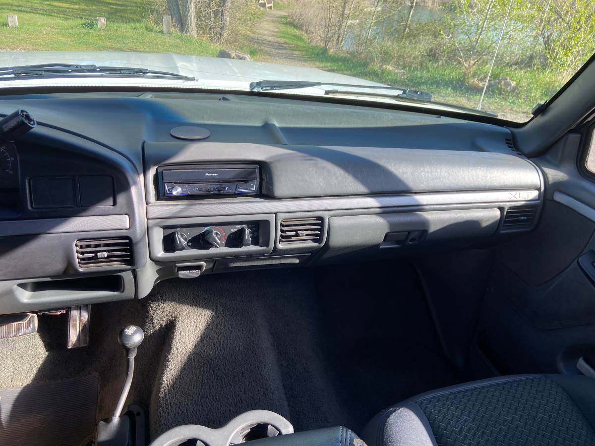 Ford-F350-xlt-1992-white-10