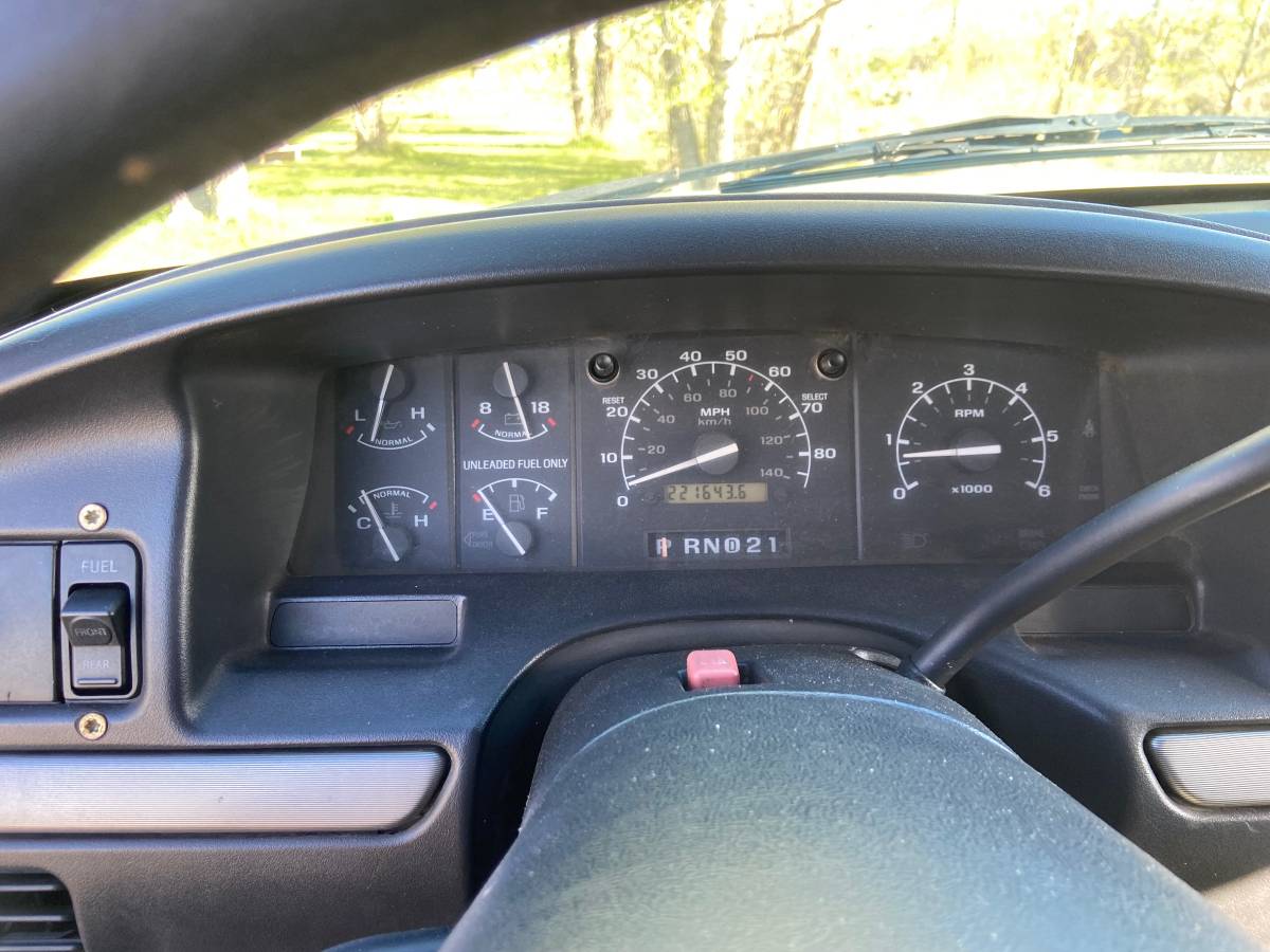 Ford-F350-xlt-1992-white-11