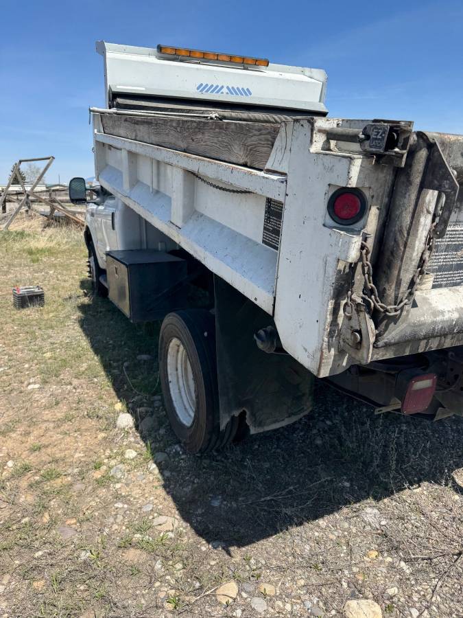 Ford-F550-dump-bed-truck-1991-white-1